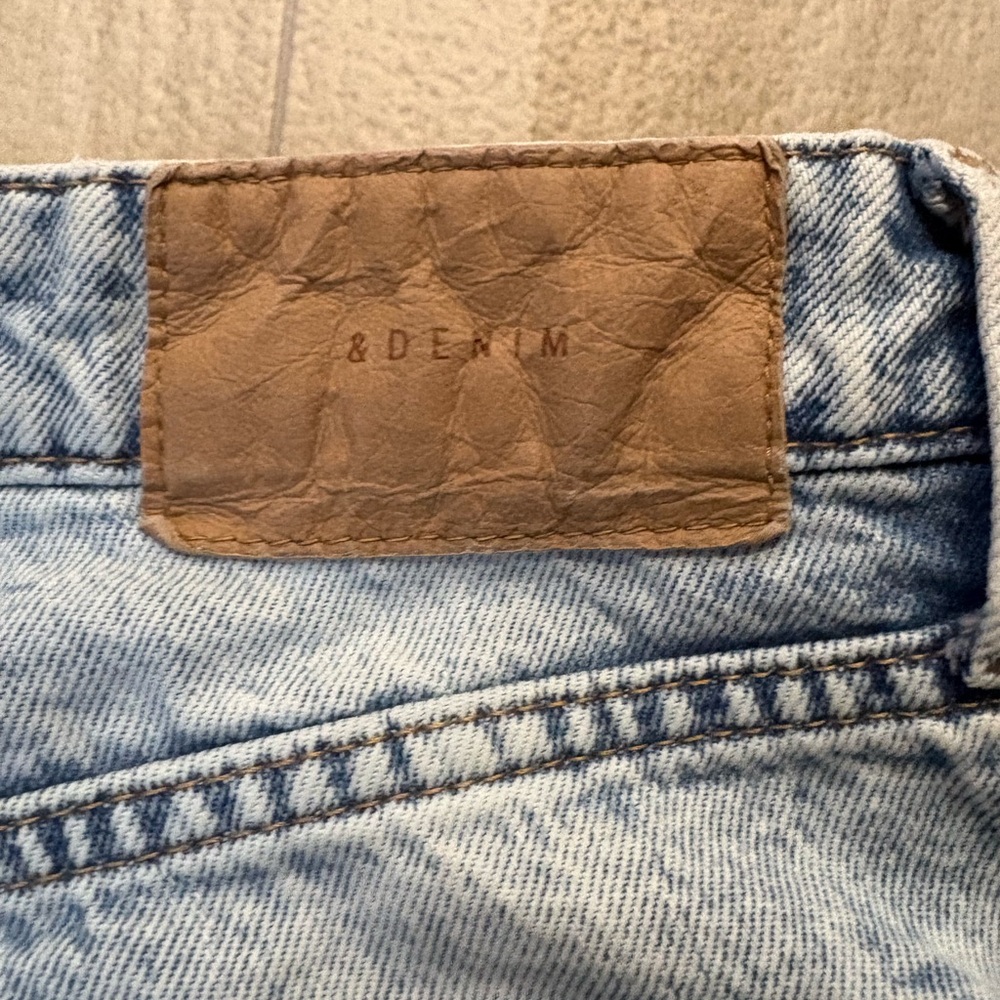 Women’s $denim 90s boyfriend style